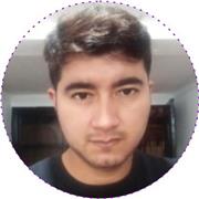 profesor de ciencias naturales imparte clases a niños de todas las edades